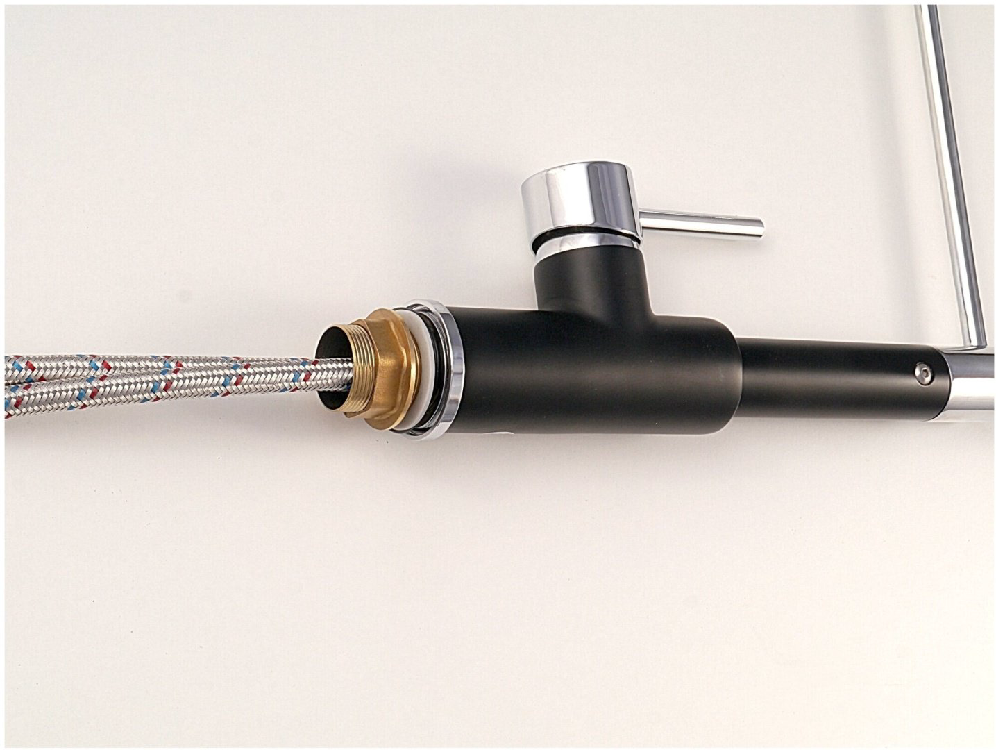 Смеситель с гибким изливом Potato P37284-6, цинк, цвет черный купить,55000