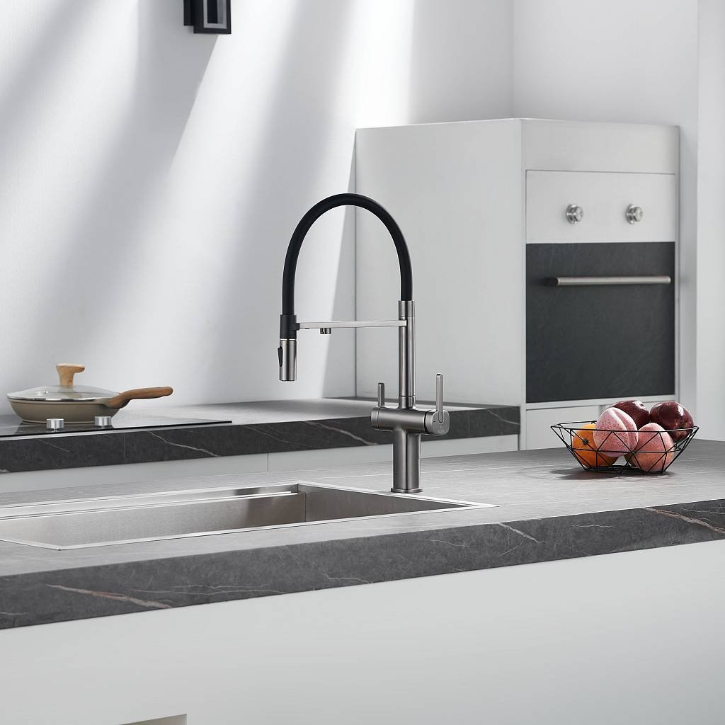 Смеситель с гибким изливом Rose R358T, латунь, цвет черный, стальной купить,NaN