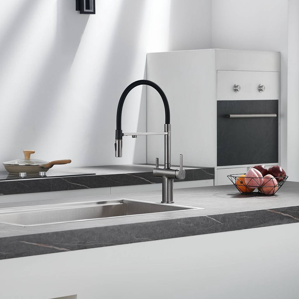 Смеситель с гибким изливом Rose R358T, латунь, цвет черный, стальной купить,NaN