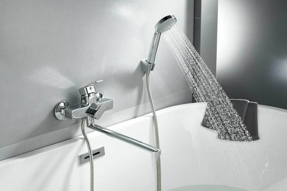 Смеситель для ванны Rainsberg R1723F, силумин, цвет хром