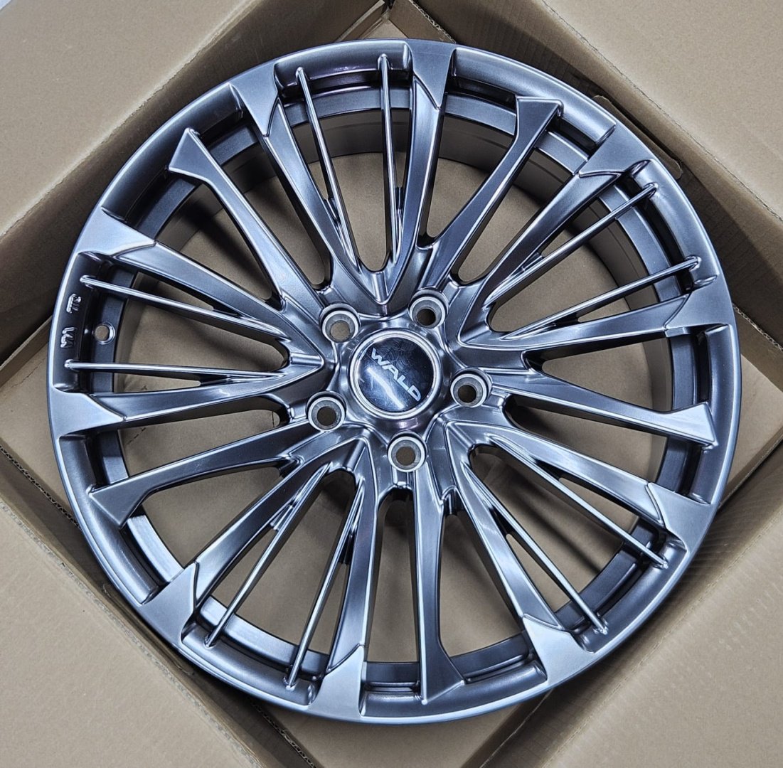 Fonyee FF580 8x18/5x114.3 D73.1 ET35 4 диска серебристый купить,NaN