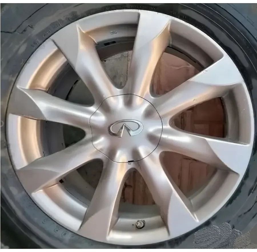 Infinity FX35, FX45 заглушка 18 серебристый 1 шт для внедорожника купить,NaN