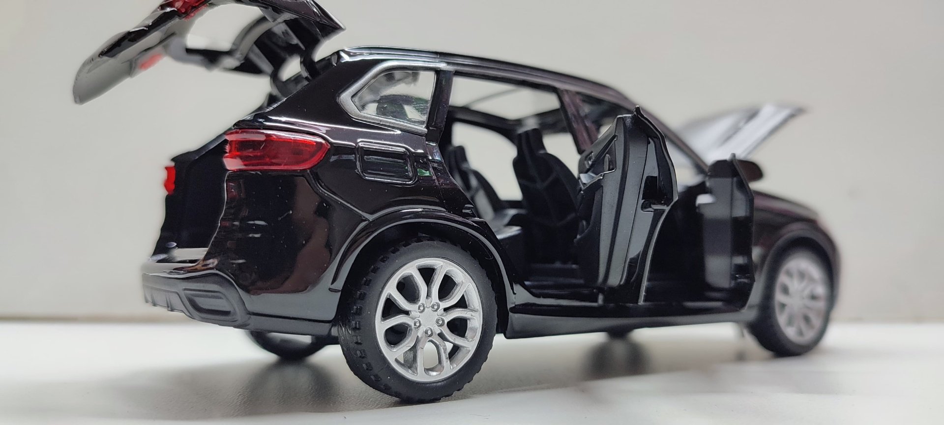 Легковая HY BMW X5 черный