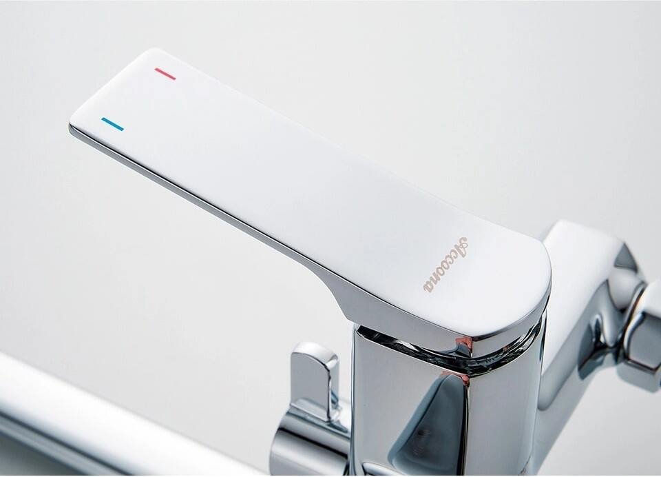 Смеситель для ванны Accoona A71122, латунь, цвет хром купить,NaN