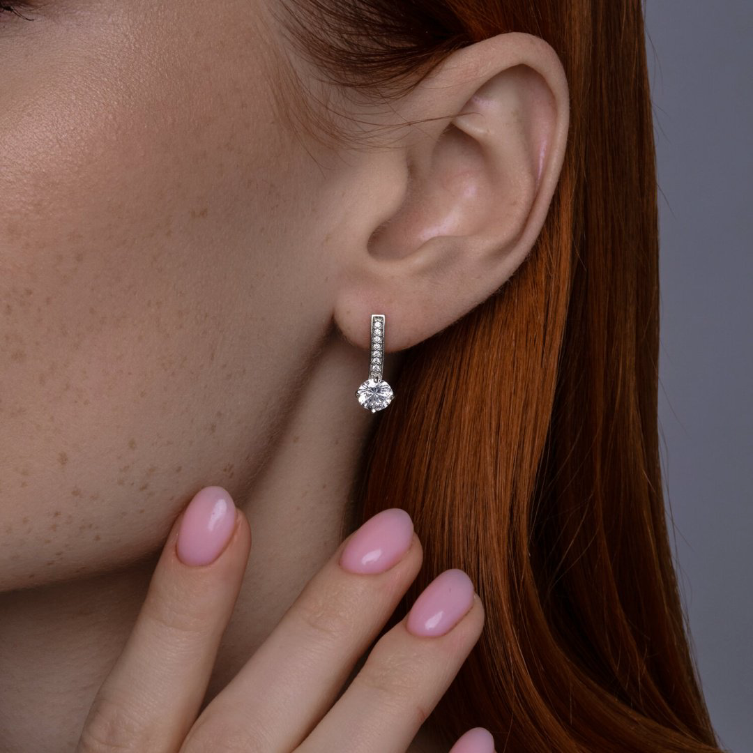 Серьги Diamant 94-120-02135-1 вес 2.98 г серебро, фианит купить,NaN
