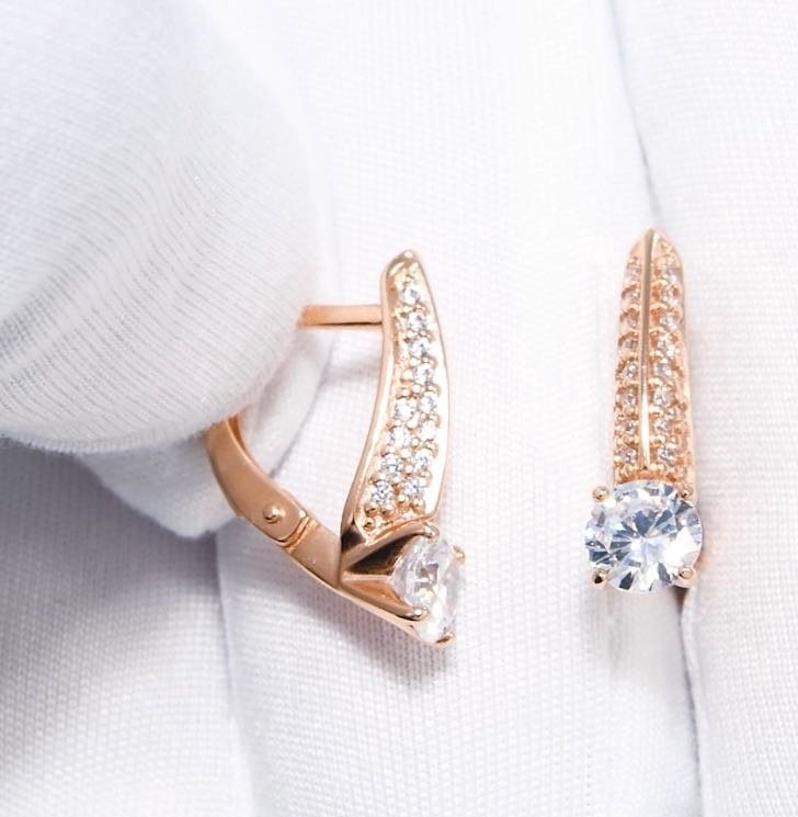 Серьги Diamant 93-120-02130-1 вес 2.68 г серебро, фианит купить,NaN