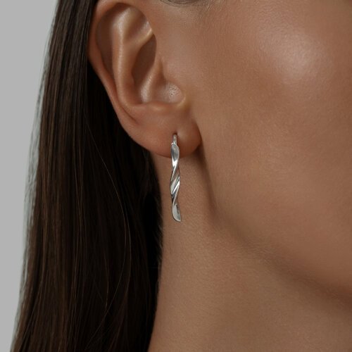 Серьги Diamant 94-120-00863-1 вес 1.71 г серебро, без вставок купить,NaN