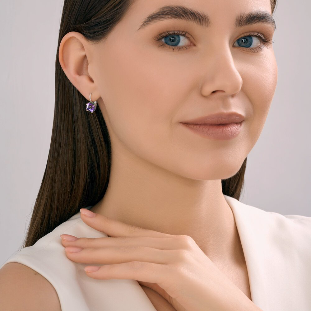 Серьги Diamant 94-120-02383-3 вес 3.075 г серебро, кристалл Swarovski купить,NaN