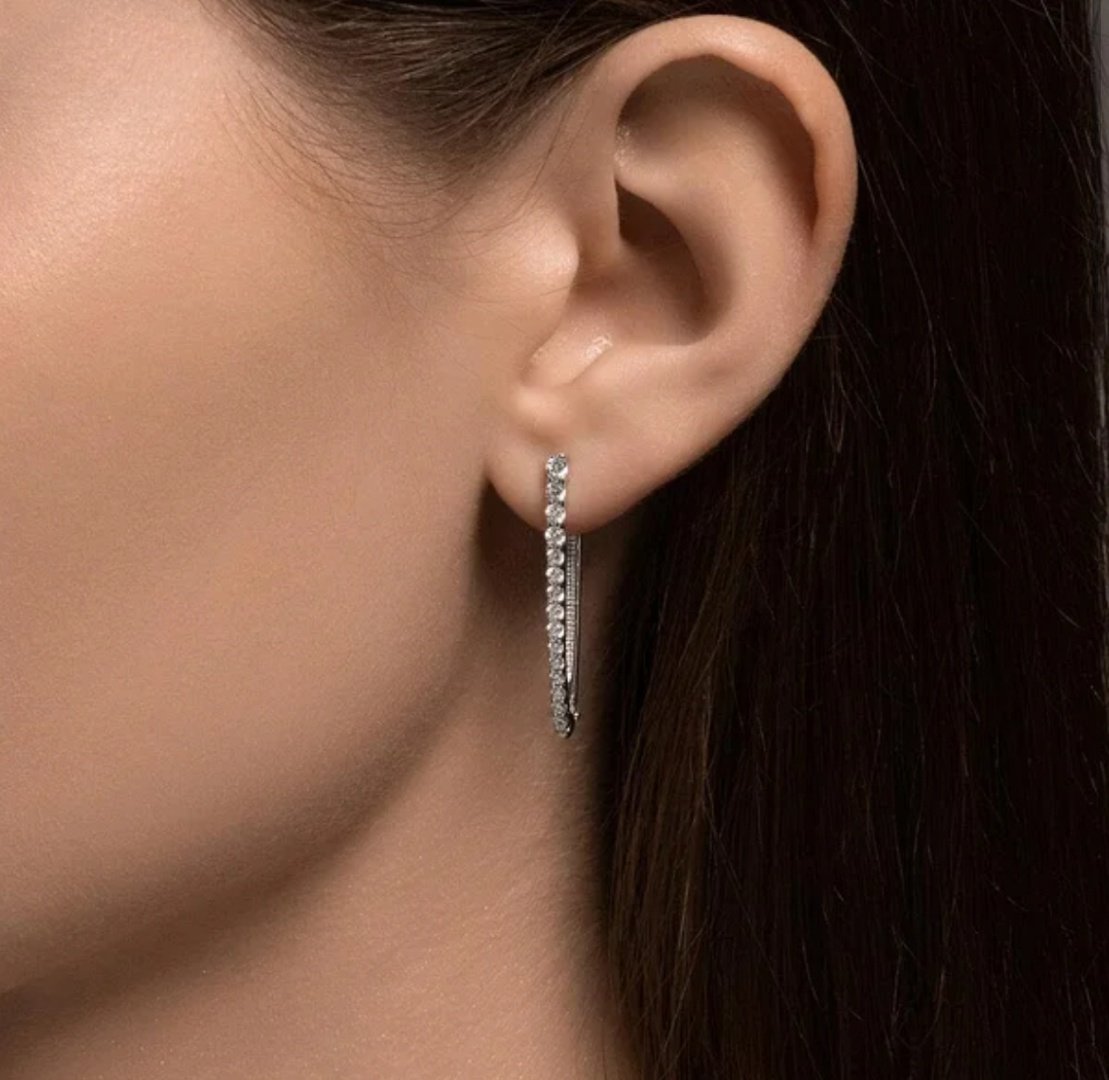 Серьги Diamant 94-120-01847-1 вес 3.37 г серебро, фианит купить,NaN
