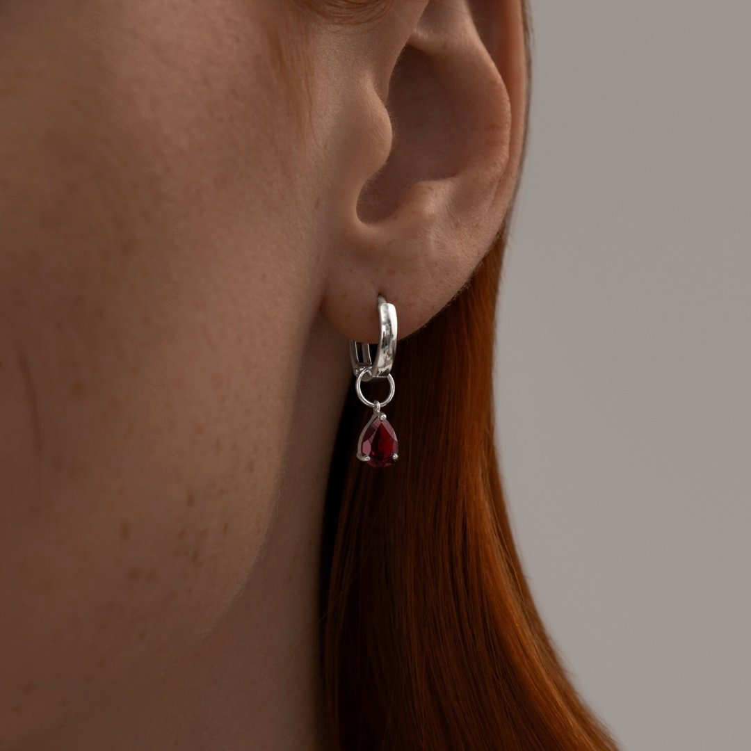 Серьги SOKOLOV 92022545 вес 2.51 г серебро, гранат купить,NaN