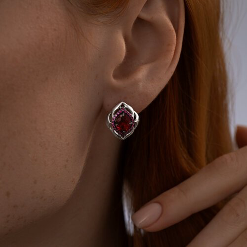Серьги SOKOLOV 84020029 вес 3.62 г серебро, корунд купить,NaN