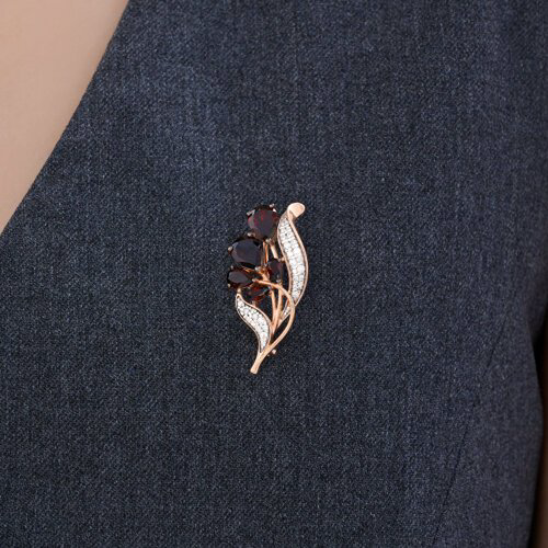 Брошь SOKOLOV 92040129 вес 3.99 г серебро, гранат, фианит купить,NaN