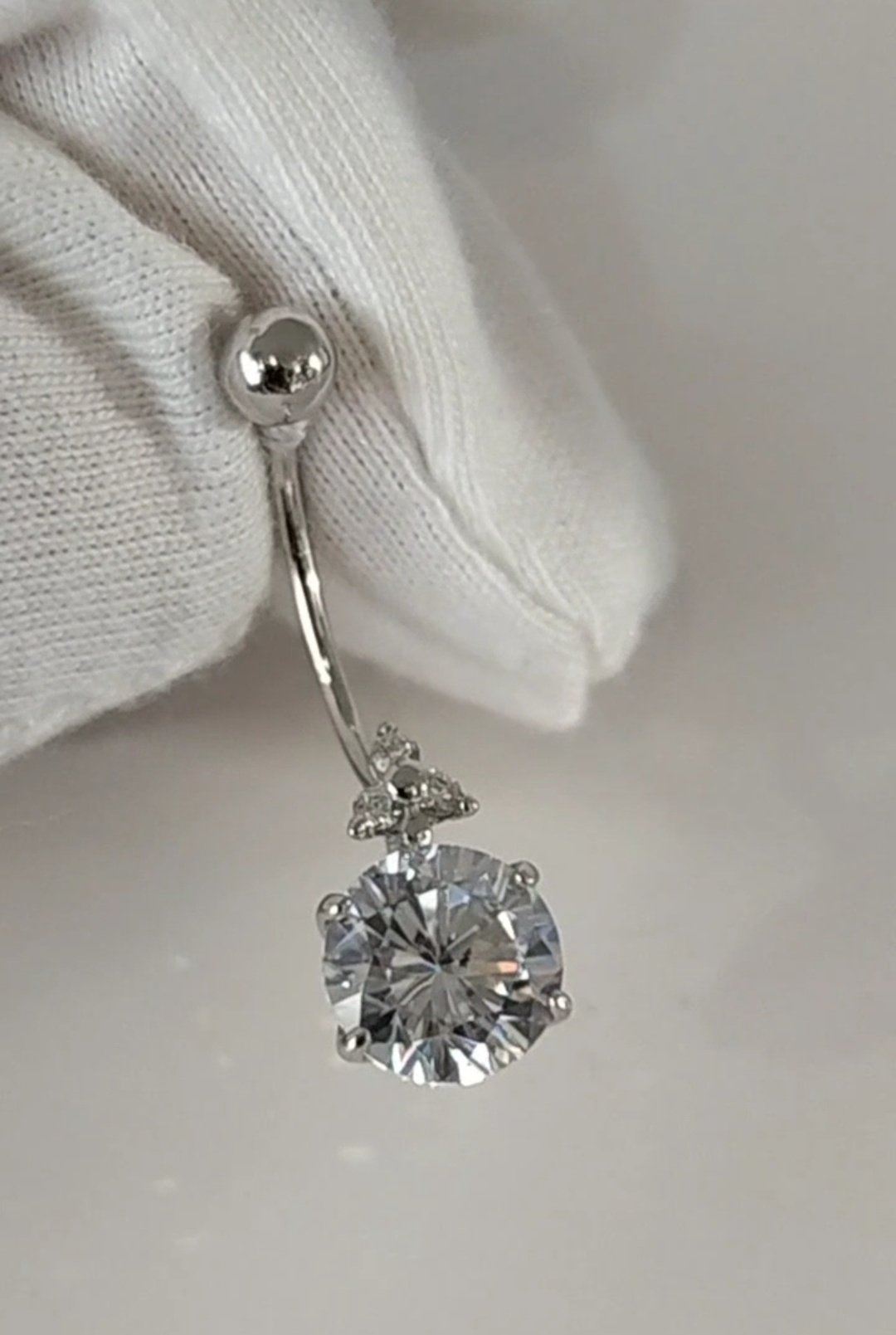 Банан AQUAMARINE для пупка вес 1.28 г серебро, фианит купить,NaN