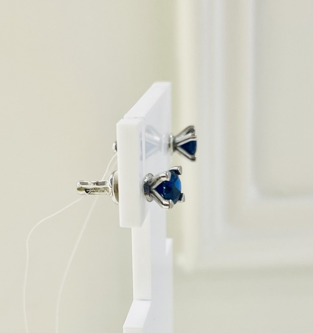 Пусеты AQUAMARINE 42892Б.5 вес 1.57 г серебро, наносапфир купить,NaN