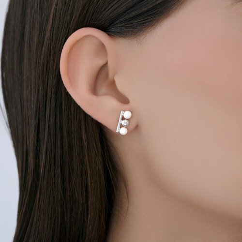 Пусеты Diamant 94-122-02377-1 вес 1.7 г серебро, имитация жемчуга купить,NaN