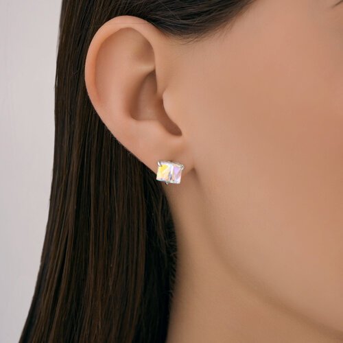 Пусеты Diamant 94-122-02383-2 вес 2.5 г серебро, нанокристалл купить,NaN