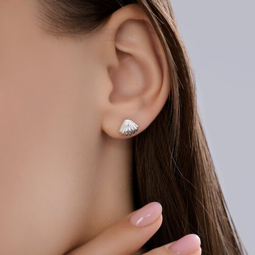 Пусеты Diamant 94-122-00008-1 вес 1.65 г серебро, без вставок купить,NaN