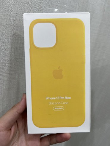 Чехол Для Apple iPhone 12 Pro Max желтый купить,679