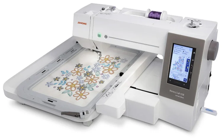 Вышивальная машина JANOME MC 550E белый