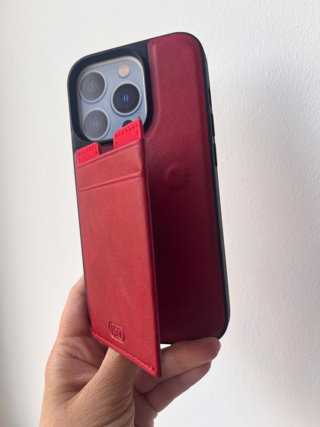 Чехол HDD PRODUCE для Apple iPhone 14 Pro красный купить,NaN