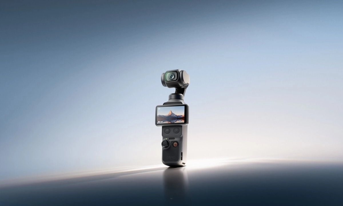 Экшн-камера DJI Osmo Pocket 4 Creator Combo черный