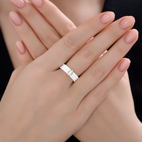 Кольцо Diamant 51-210-00486-1 размер 17 вес 0.4 г золото, бриллиант, керамика купить,NaN