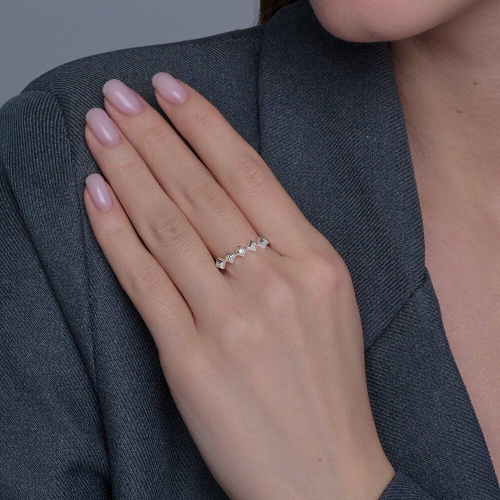 Кольцо Diamant 94-210-02136-1_17 размер 17 вес 1.365 г серебро, бриллиант купить,NaN