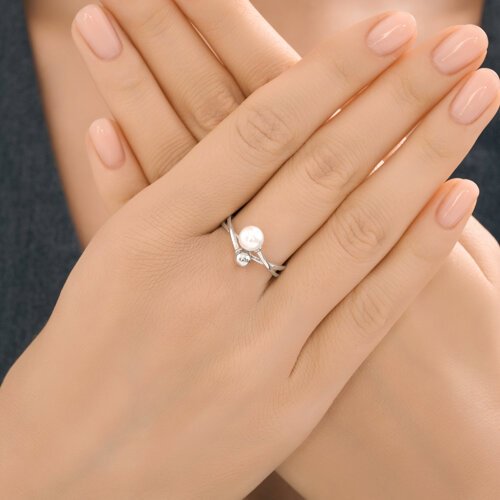 Кольцо Diamant 94-110-00003-1 размер 17 вес 1.56 г серебро, жемчуг купить,NaN