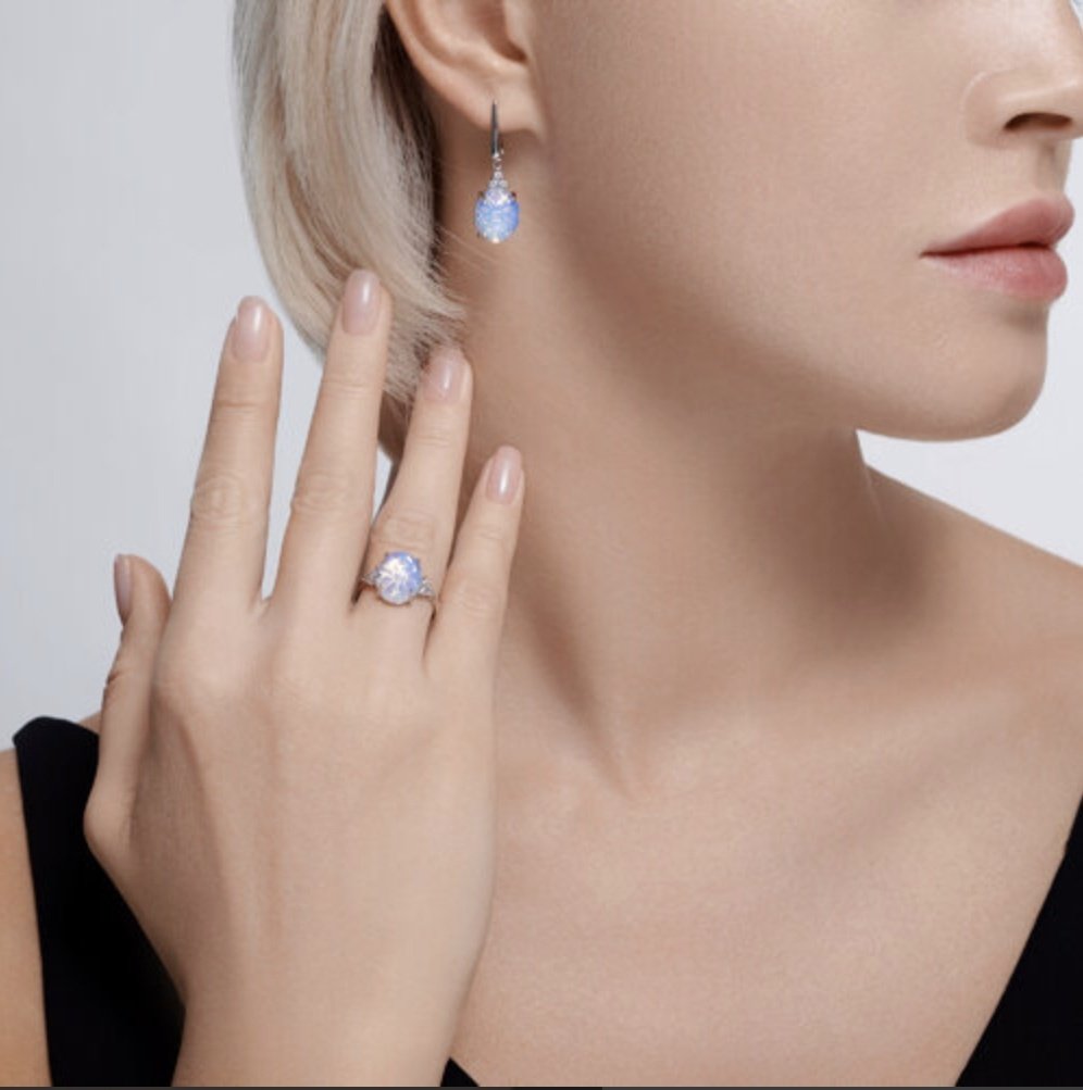 Кольцо Diamant 94-310-01837-1 размер 18.5 вес 2.5 г серебро, опал купить,NaN