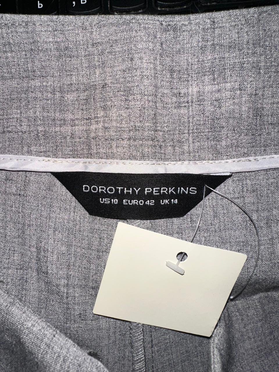 Повседневные шорты Dorothy Perkins серый