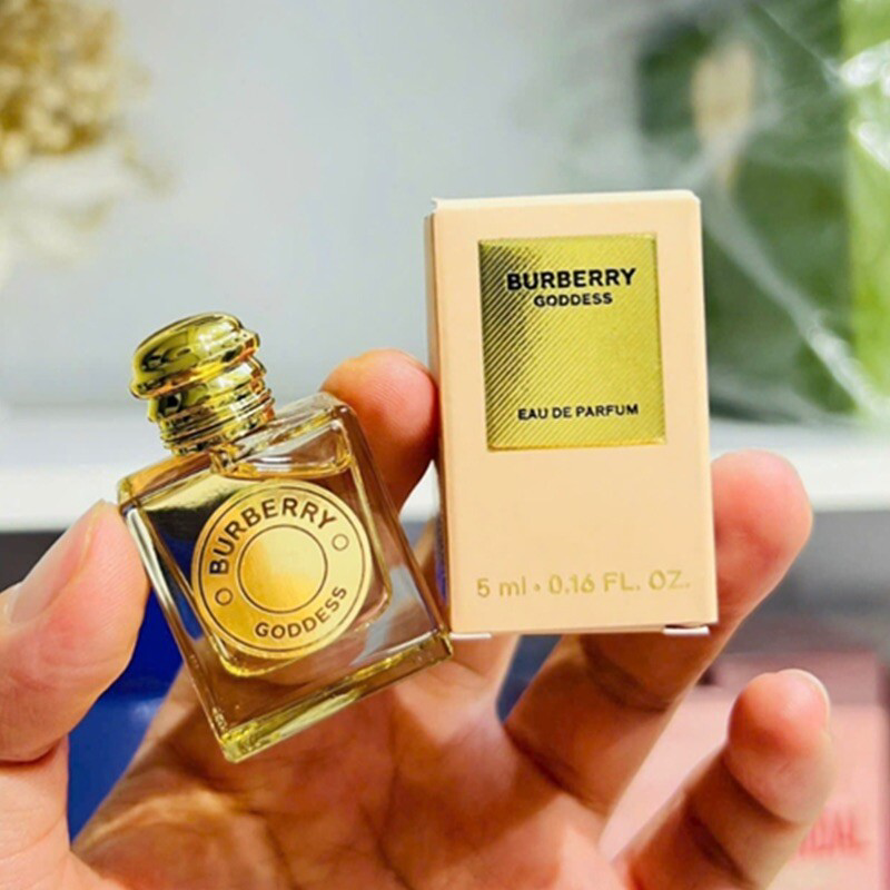 Парфюмерная вода Burberry Goddess Eau de Parfum 5ml купить,NaN