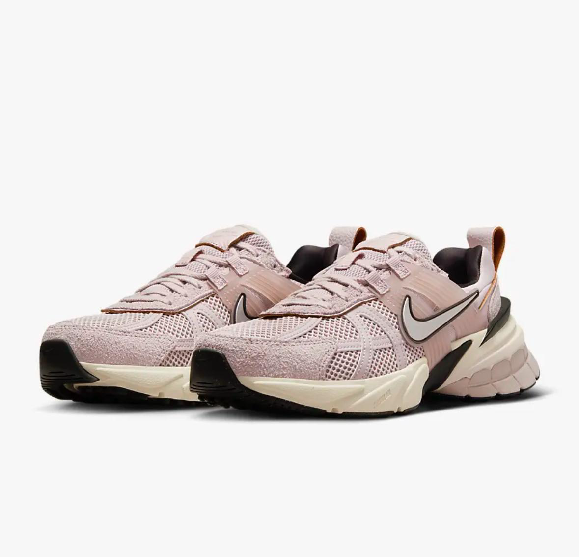 Кроссовки Nike V2K Run FN6703-001 Pink 40 купить,NaN
