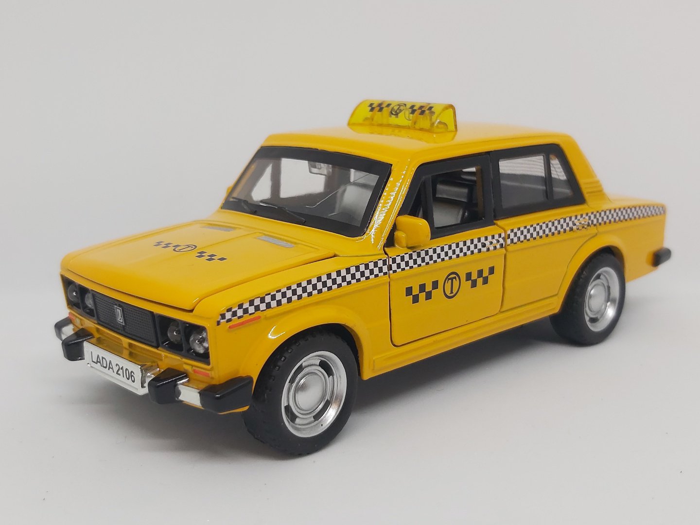 Легковая Wanbao Die-Cast Model Лада 2106 такси желтый