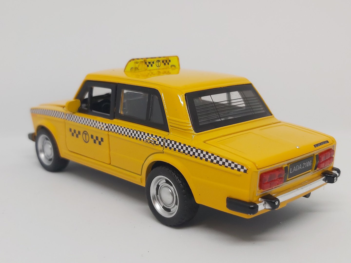 Легковая Wanbao Die-Cast Model Лада 2106 такси желтый купить,0