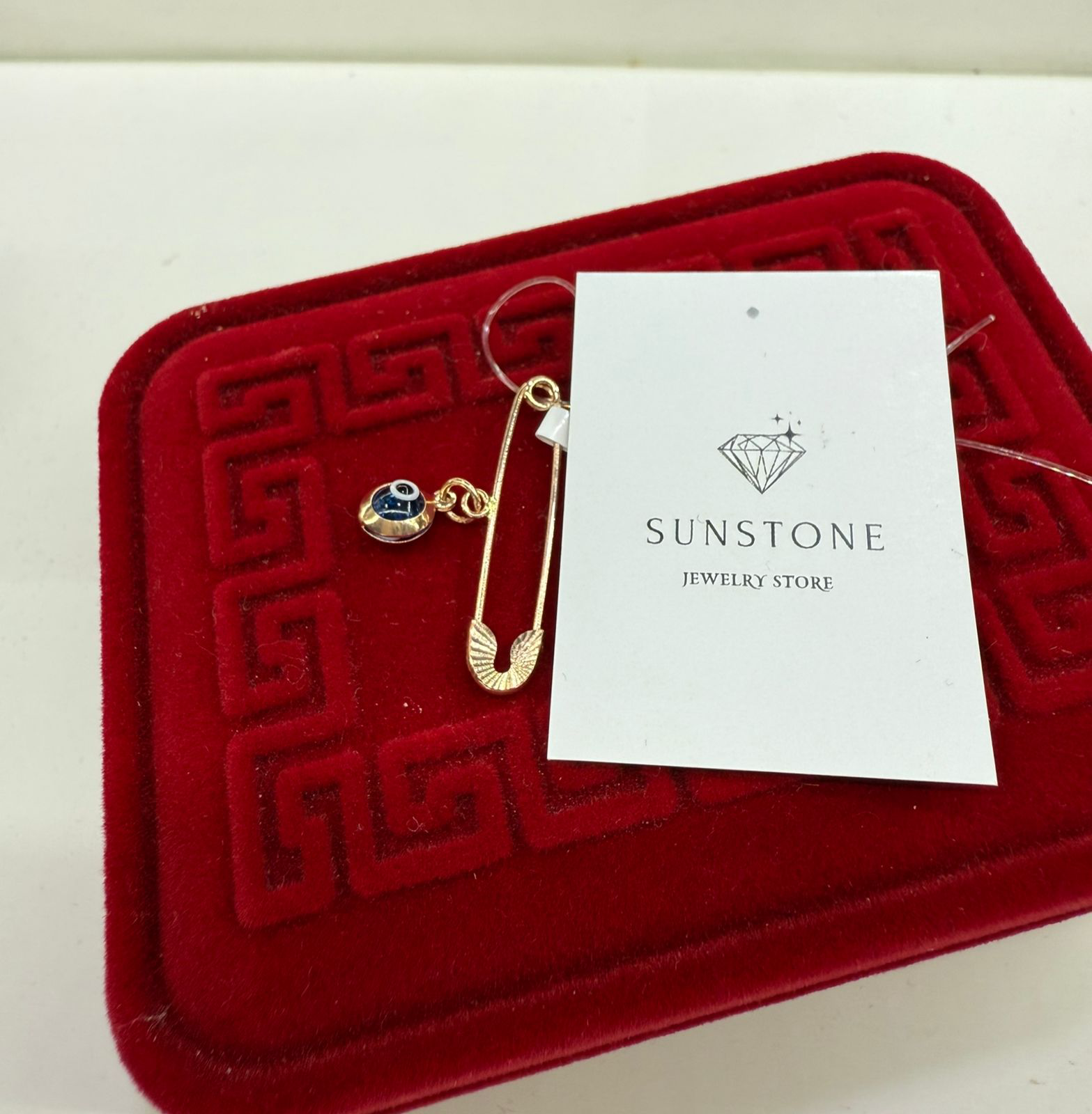 Булавка Sunstone S245 0.7гр золото 585 купить,68000