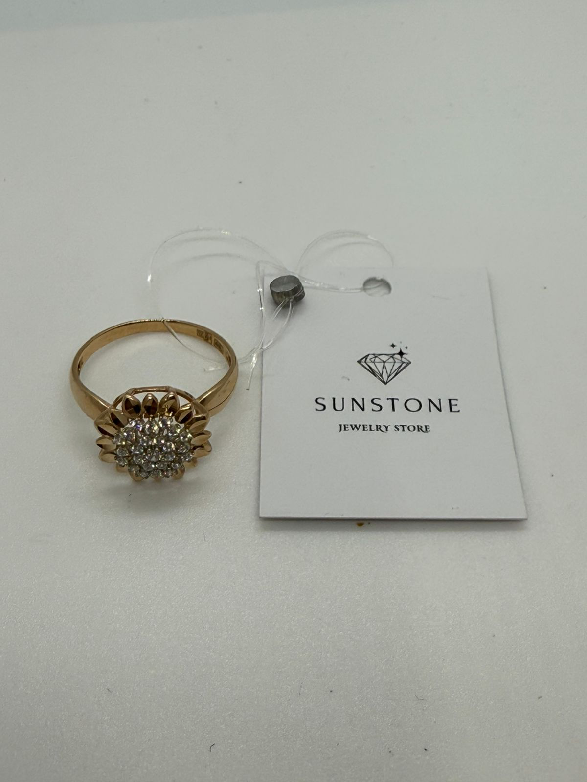 Кольцо Sunstone S260 17-19р 2.1гр золото 585 купить,155000