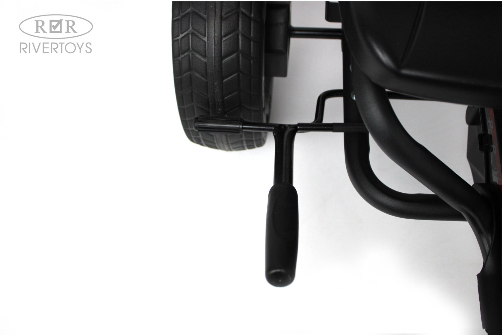 Веломобиль RiverToys C222CC красный купить,NaN
