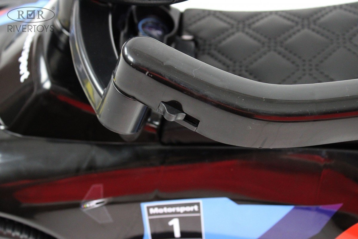 Каталка River Toys F003FF-P черный купить,function inputValueFn(){if((0,signal2.mK)(node),node.value===REQUIRED_UNSET_VALUE)throw new root_effect_scheduler.buA(-950,null);return node.value}