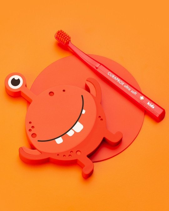 CURAPROX Kids Orange зубная щетка мягкая 1 шт - ForteMarket CURAPROX Kids Orange зубная щетка мягкая 1 шт купить,0