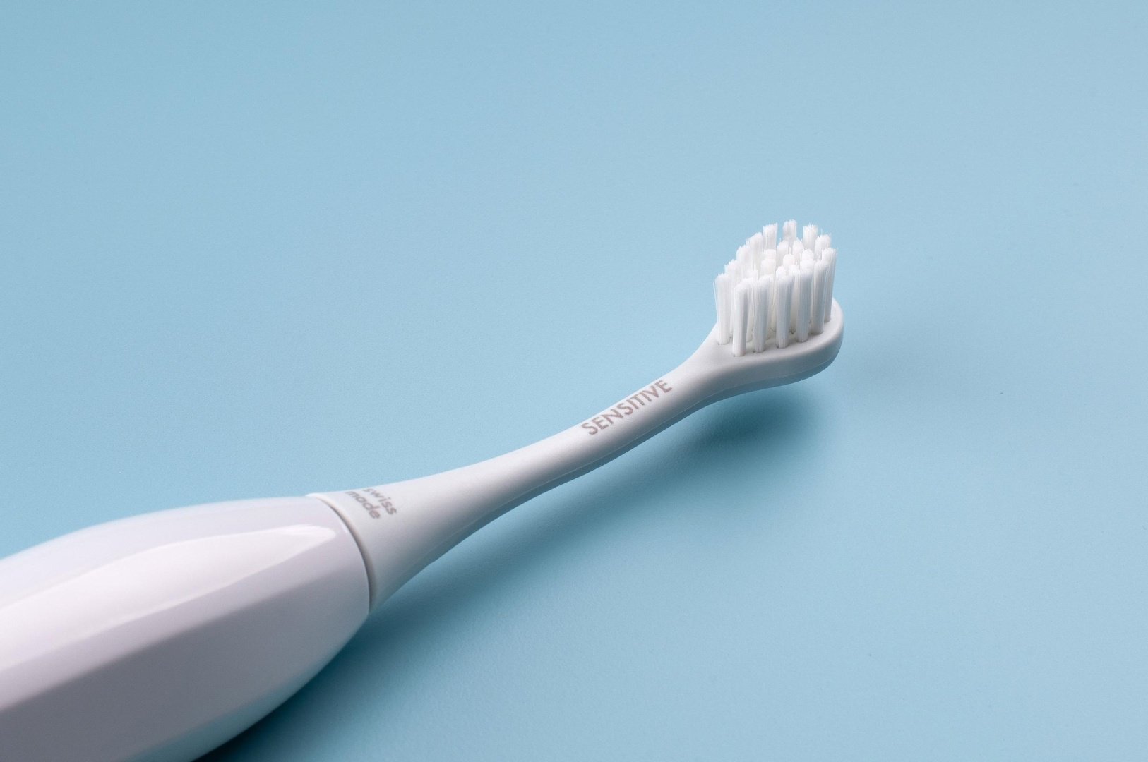 CURAPROX ультразвуковая щетка Hydrosonic Easy щетина средняя белый