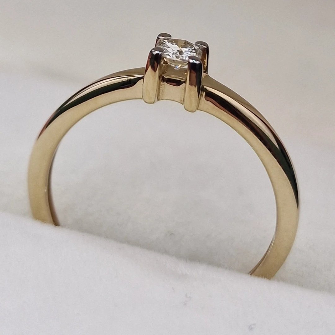 Кольцо Deimantas 105562629 17р 1,66гр 0,13ct. купить,NaN