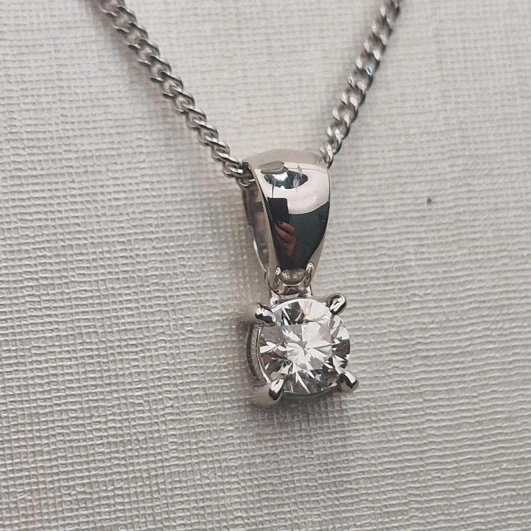 Колье Deimantas 105630778 40см 0,82гр 0,30ct. купить,NaN