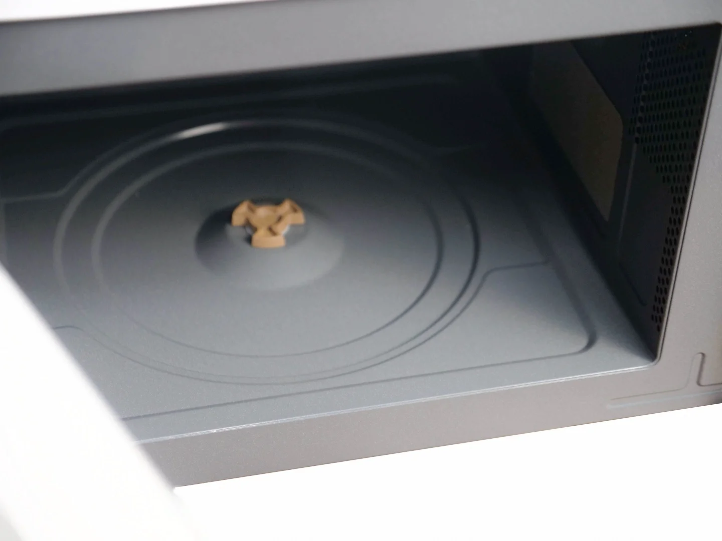 Микроволновая печь Magna M17W7005-W белая - ForteMarket Микроволновая печь Magna M17W7005-W белая купить,0