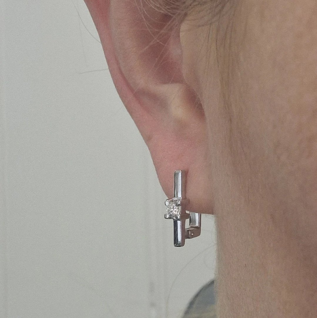 Серьги Deimantas 105604673 3,3гр 0,24ct. купить,NaN