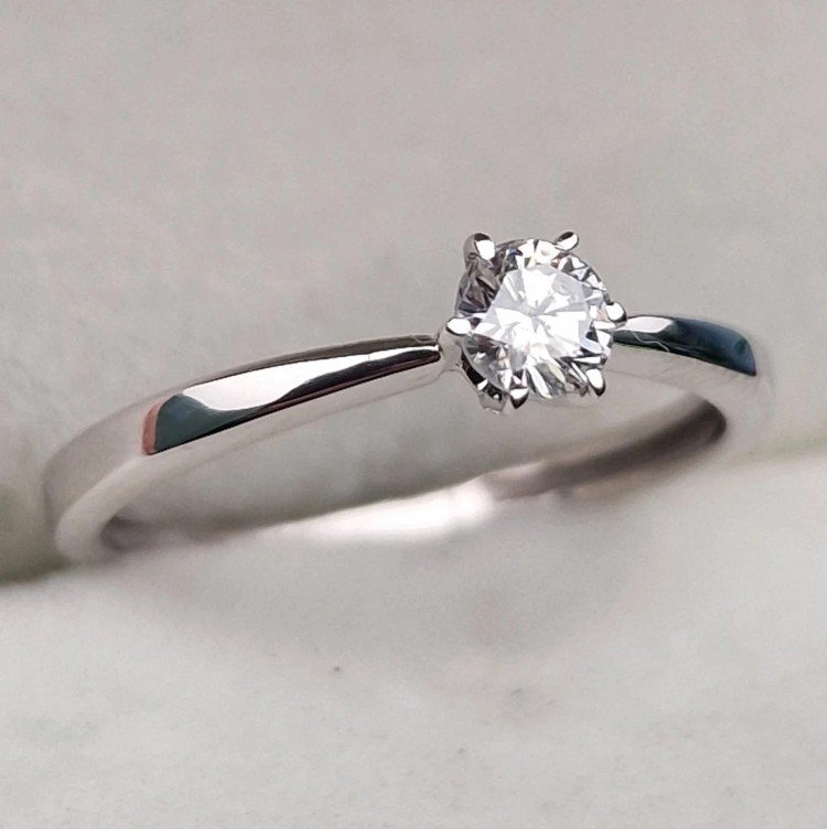 Кольцо Deimantas 105562778 15,5р 1,13гр 0,205ct. купить,NaN