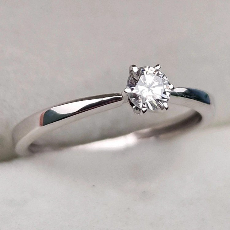 Кольцо Deimantas 105562778 15,5р 1,13гр 0,205ct. купить,NaN