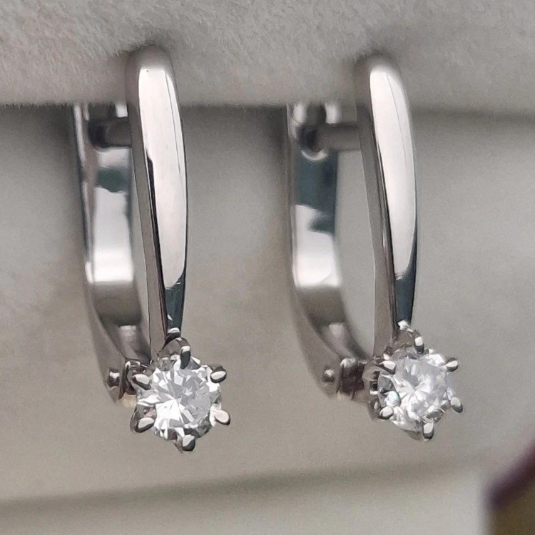 Серьги Deimantas 105581156 2,48гр 0,302ct. купить,NaN