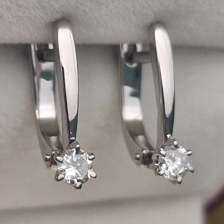 Серьги Deimantas 105581156 2,48гр 0,302ct. купить,NaN