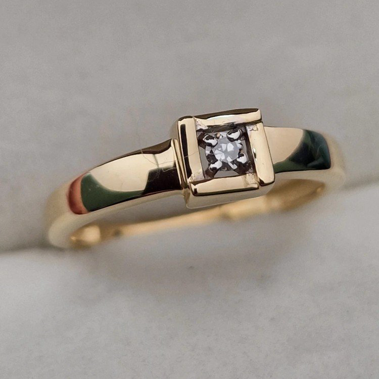 Кольцо Deimantas 105562711 16,5р 2,01гр 0,05ct. купить,NaN