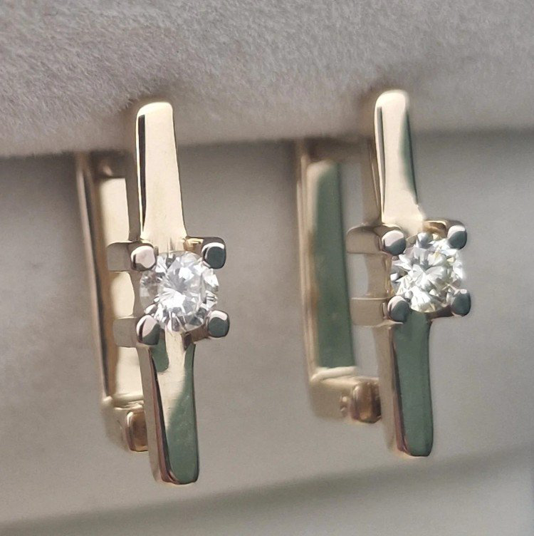 Серьги Deimantas 105562904 2,97гр 0,253ct. купить,NaN